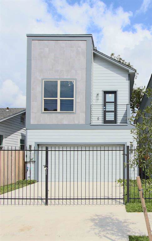 403 42nd Street - Photo 1