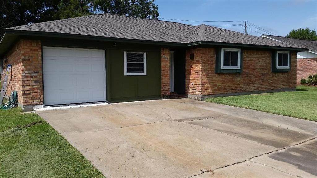 424 Oleander Street - Photo 1