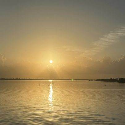 401 Lakeside Lane - Photo 1