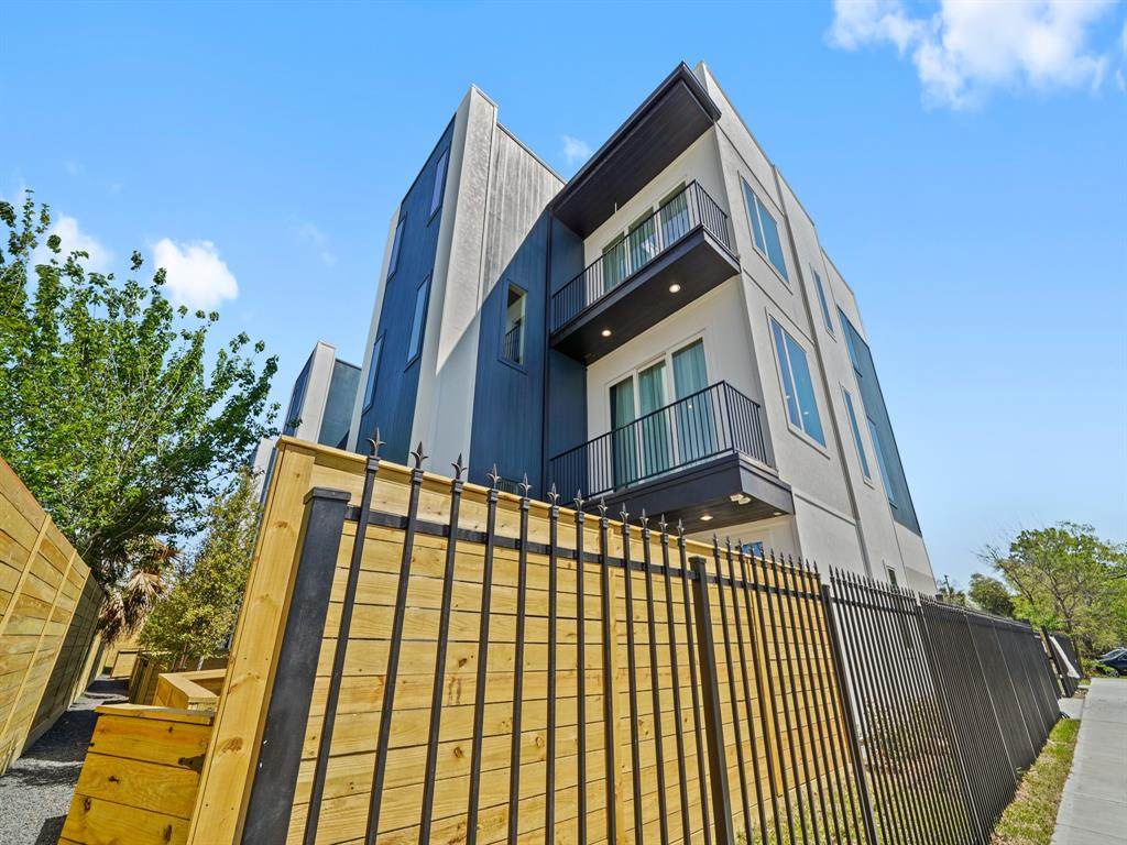 5922 Val Verde Street - Photo 1