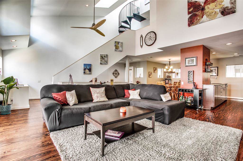 2966 Commerce Street - Photo 1
