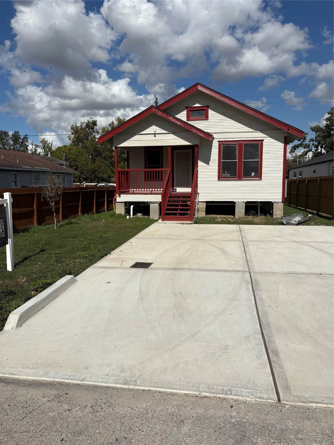 7807 Queen Street - Photo 1