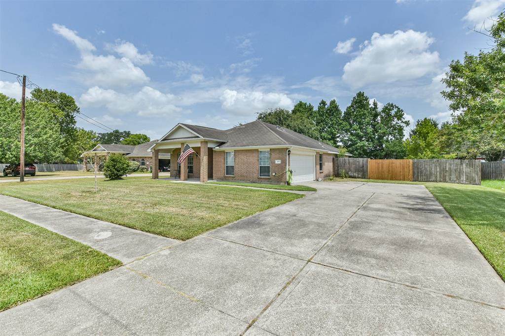 405 Ford Avenue - Photo 1