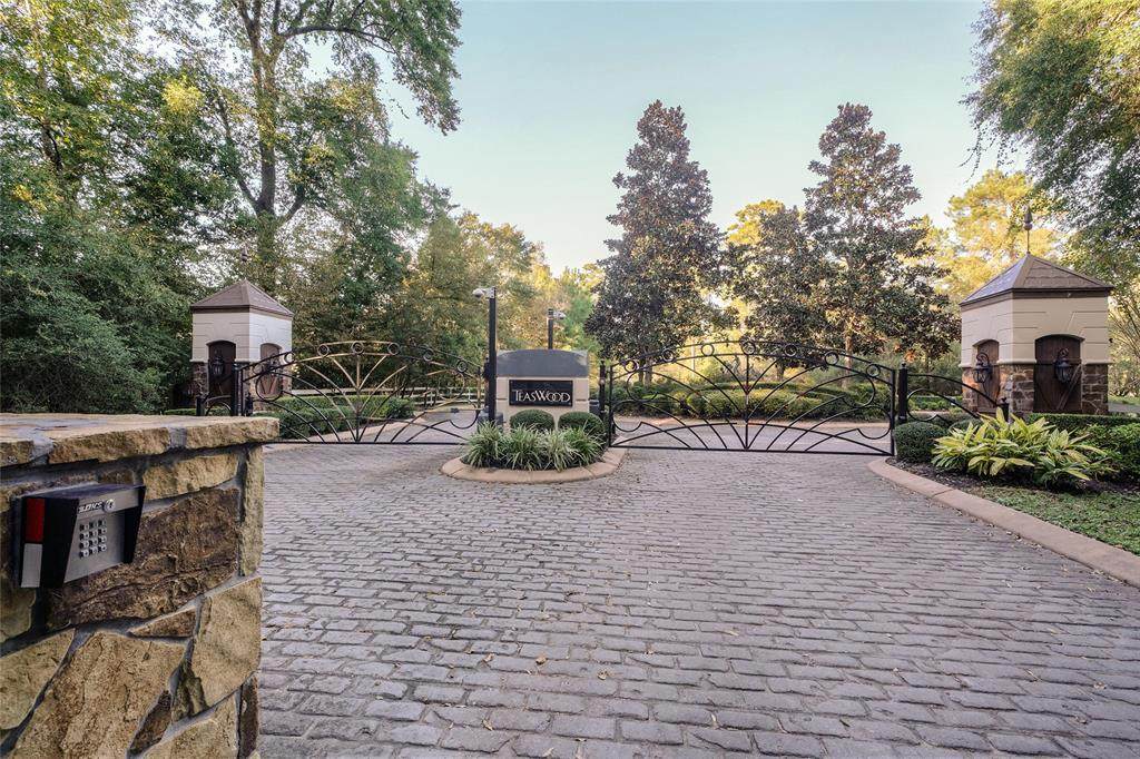 7393 Teaswood Drive - Photo 1
