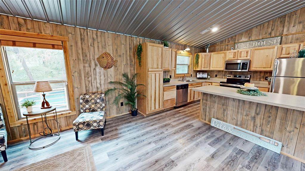 114 Brown Avenue - Photo 1