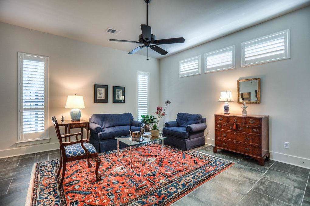 1608 Victor Street - Photo 1