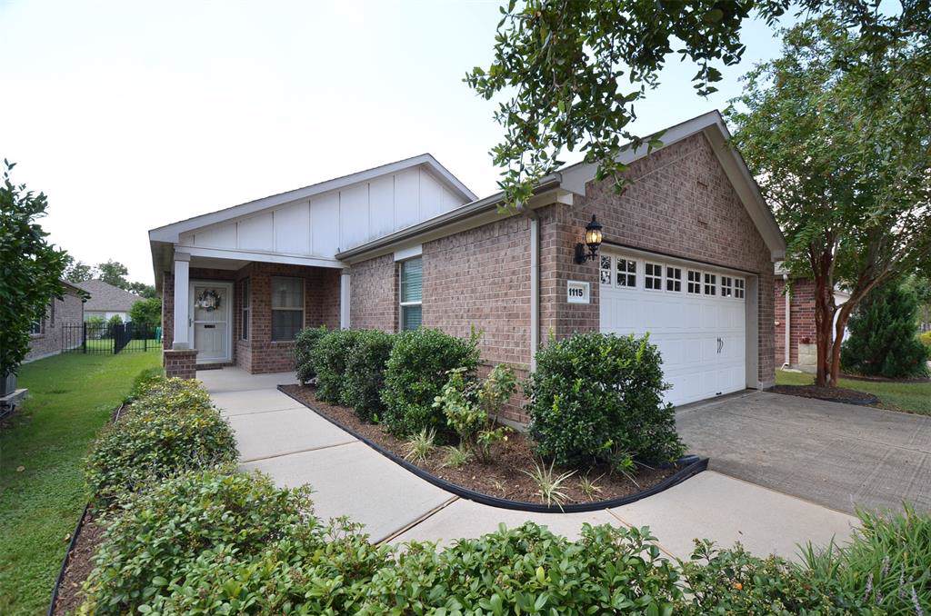 1115 Oleander Way - Photo 1