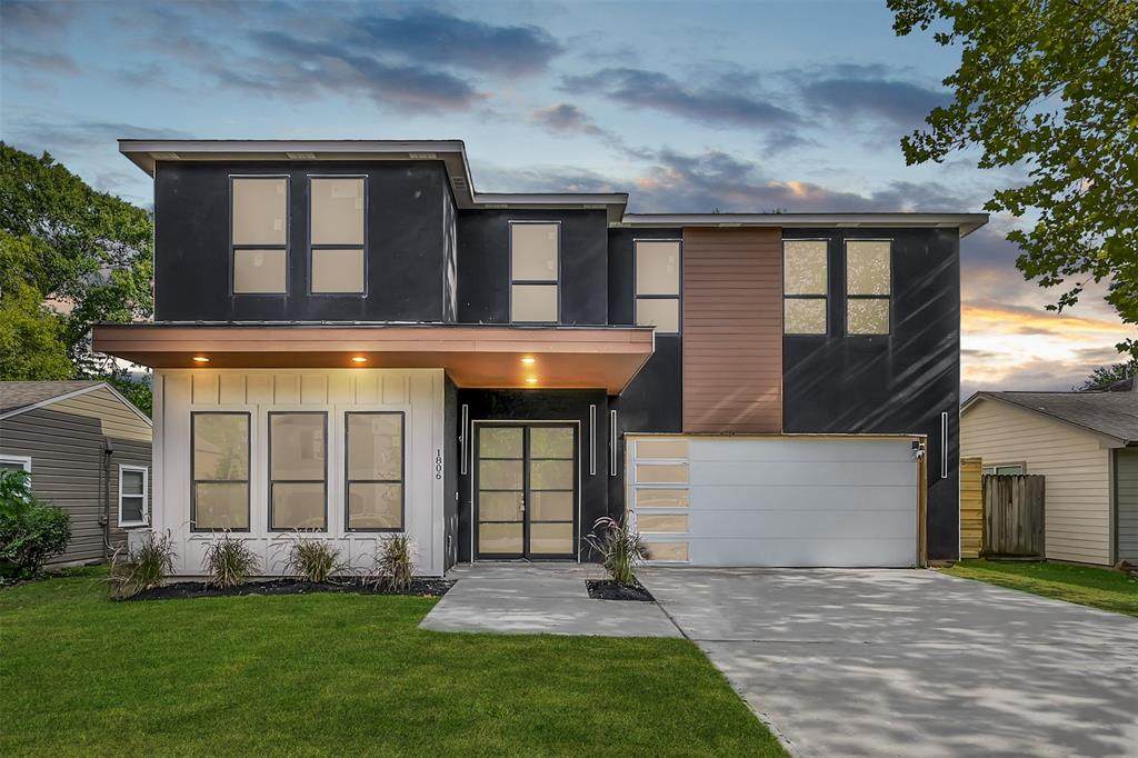 1806 Woodcrest Drive - Photo 1