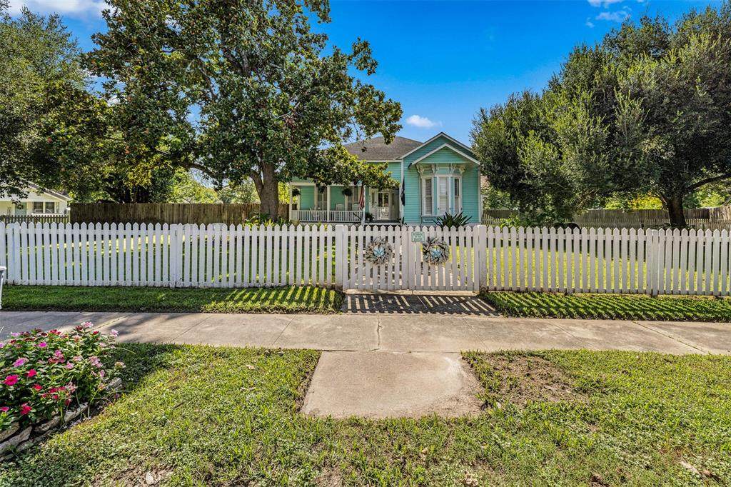 804 Milam Street - Photo 1