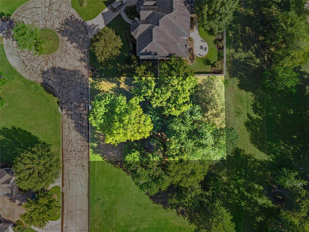 18 Hillsborough Drive - Photo 1