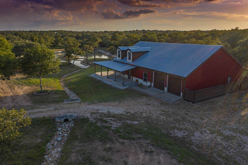 2070 Oakridge Rd - Photo 1