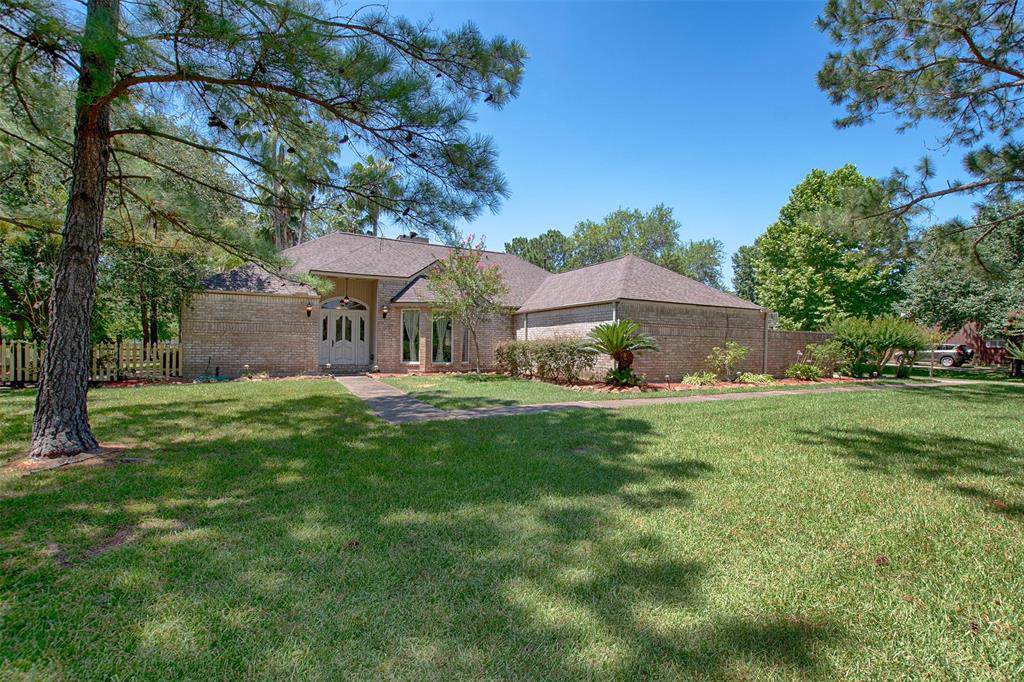606 Sun Park Drive - Photo 1
