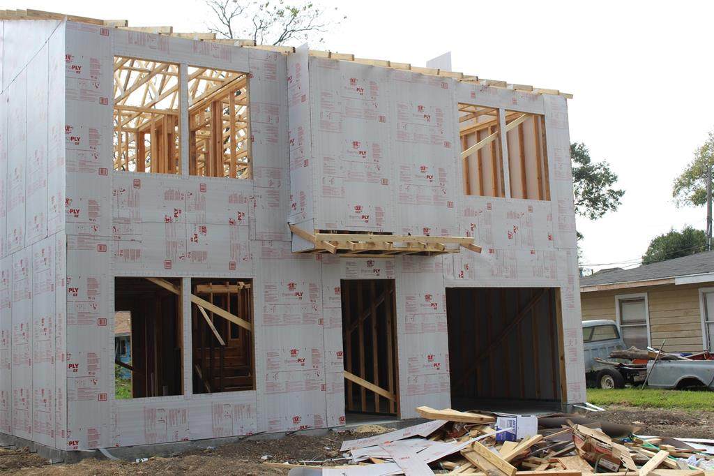 5506 Chennault - Photo 1