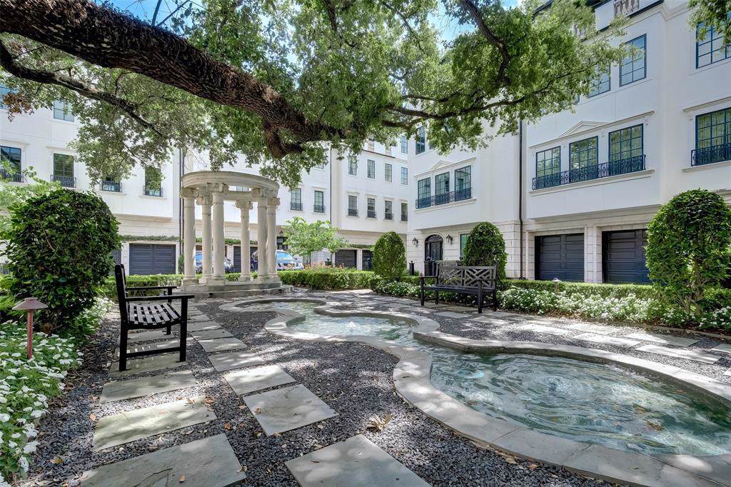 1763 Sunset Boulevard - Photo 1