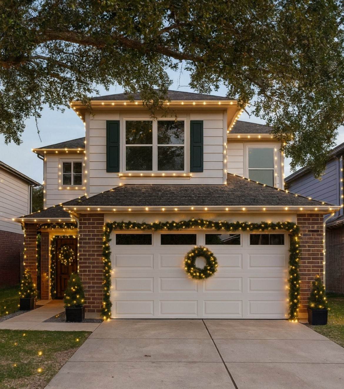 747 Oak West - Photo 1