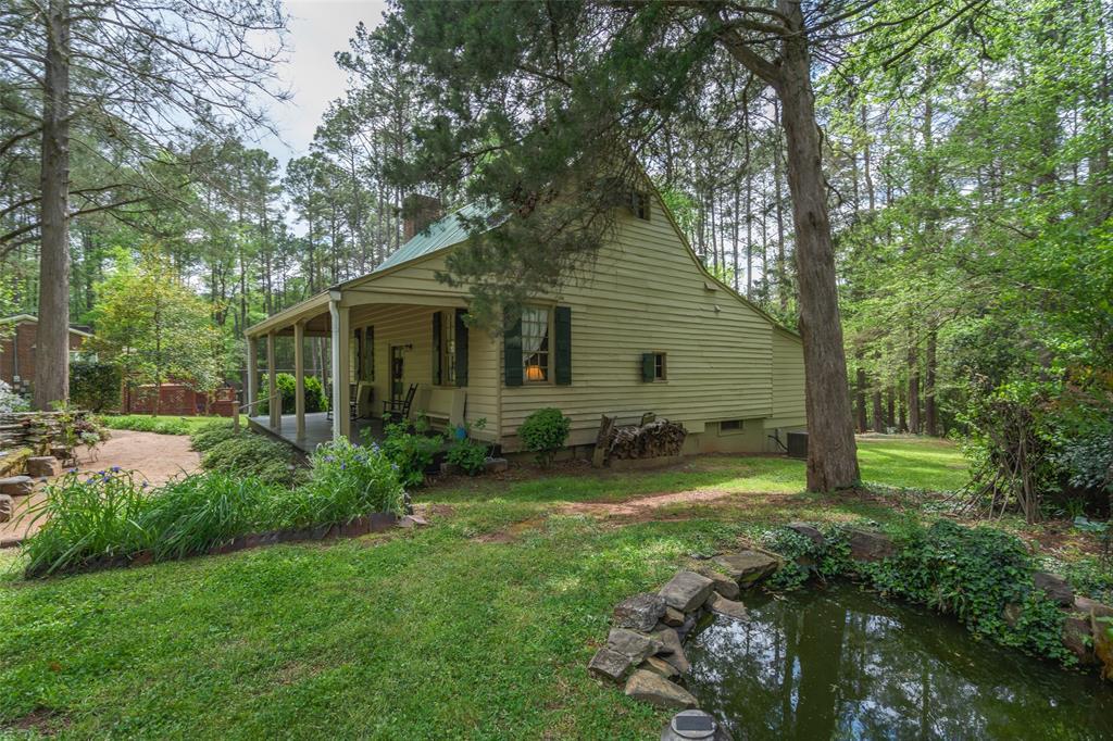 104 Barksdale - Photo 1
