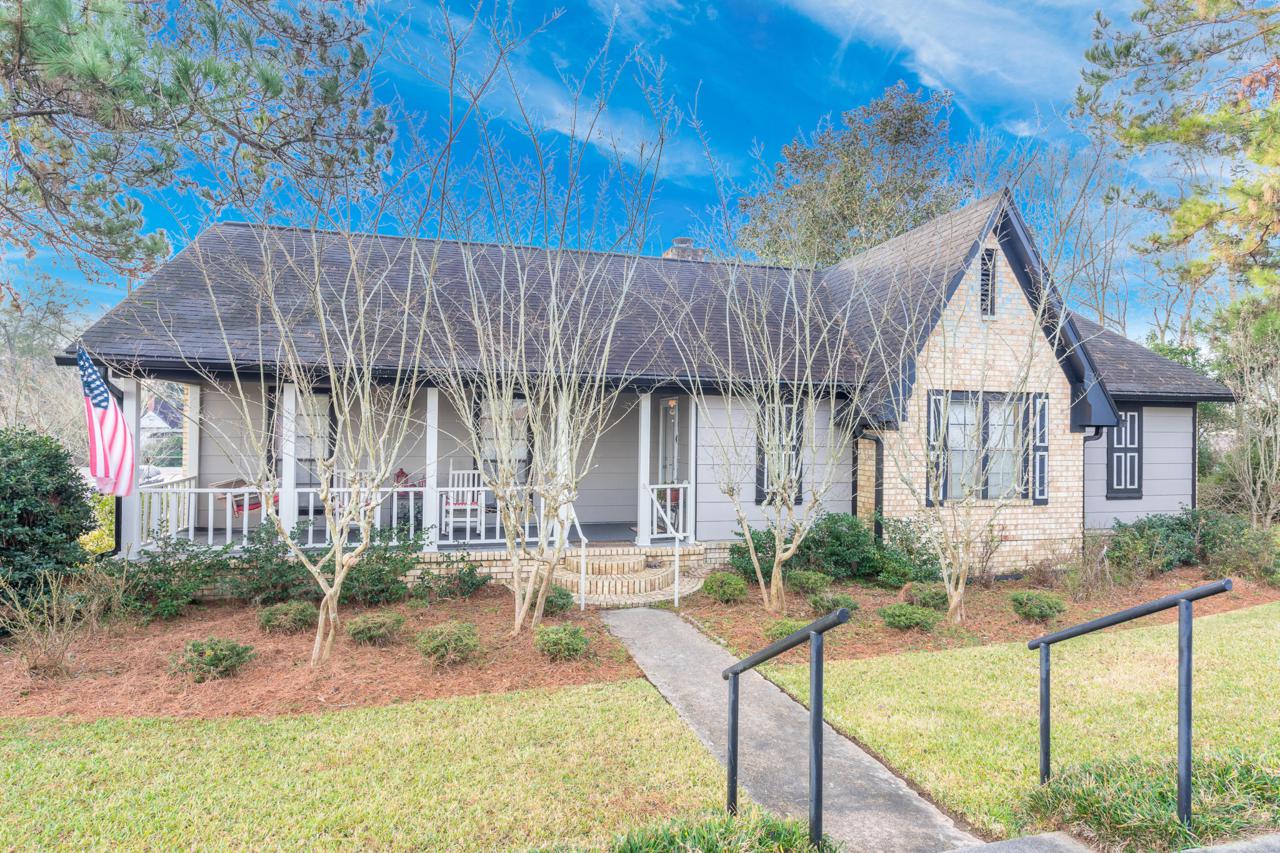 157 Center - Photo 1