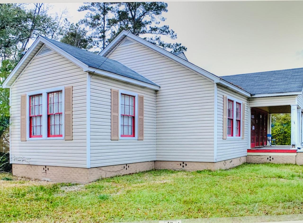 708 15th - Photo 1