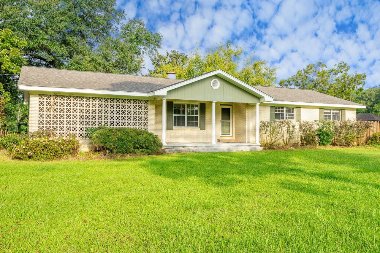 1019 Sunrise Rd. - Photo 1