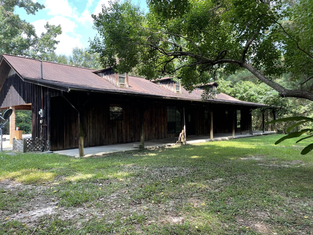 542 Southgate - Photo 1