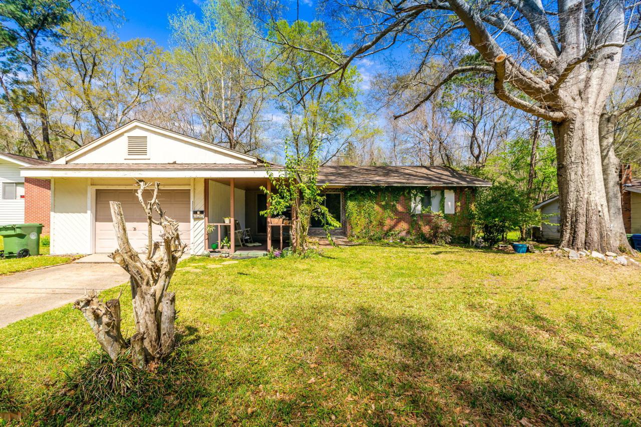2815 Hillside Dr. - Photo 1