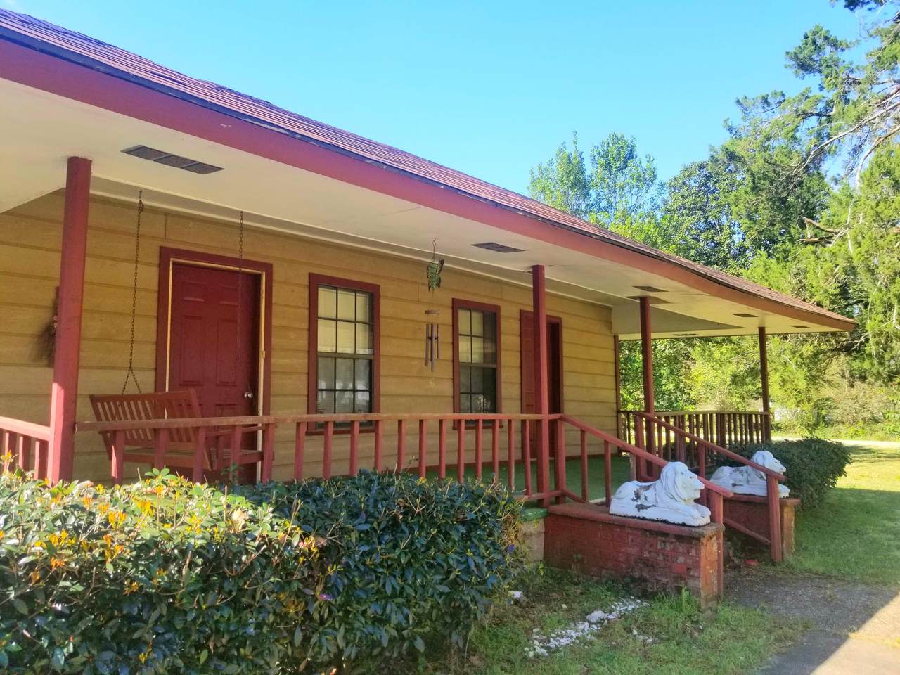 1433 Hwy 587 - Photo 1
