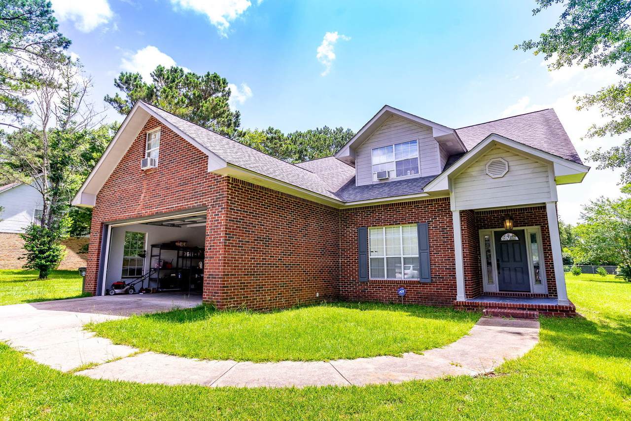 28 Hickory Hollow - Photo 1