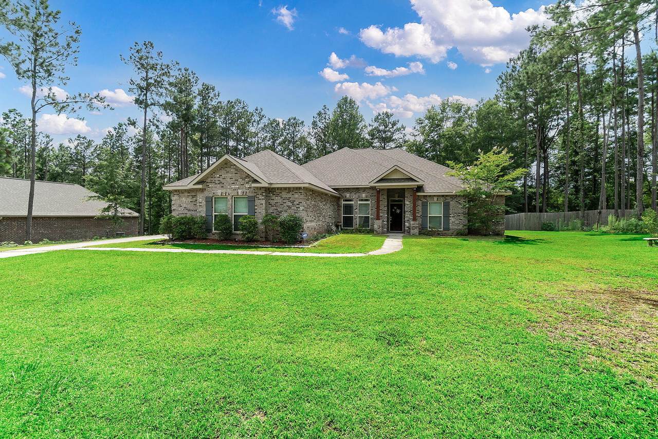 62 Carriage Parke Dr. - Photo 1