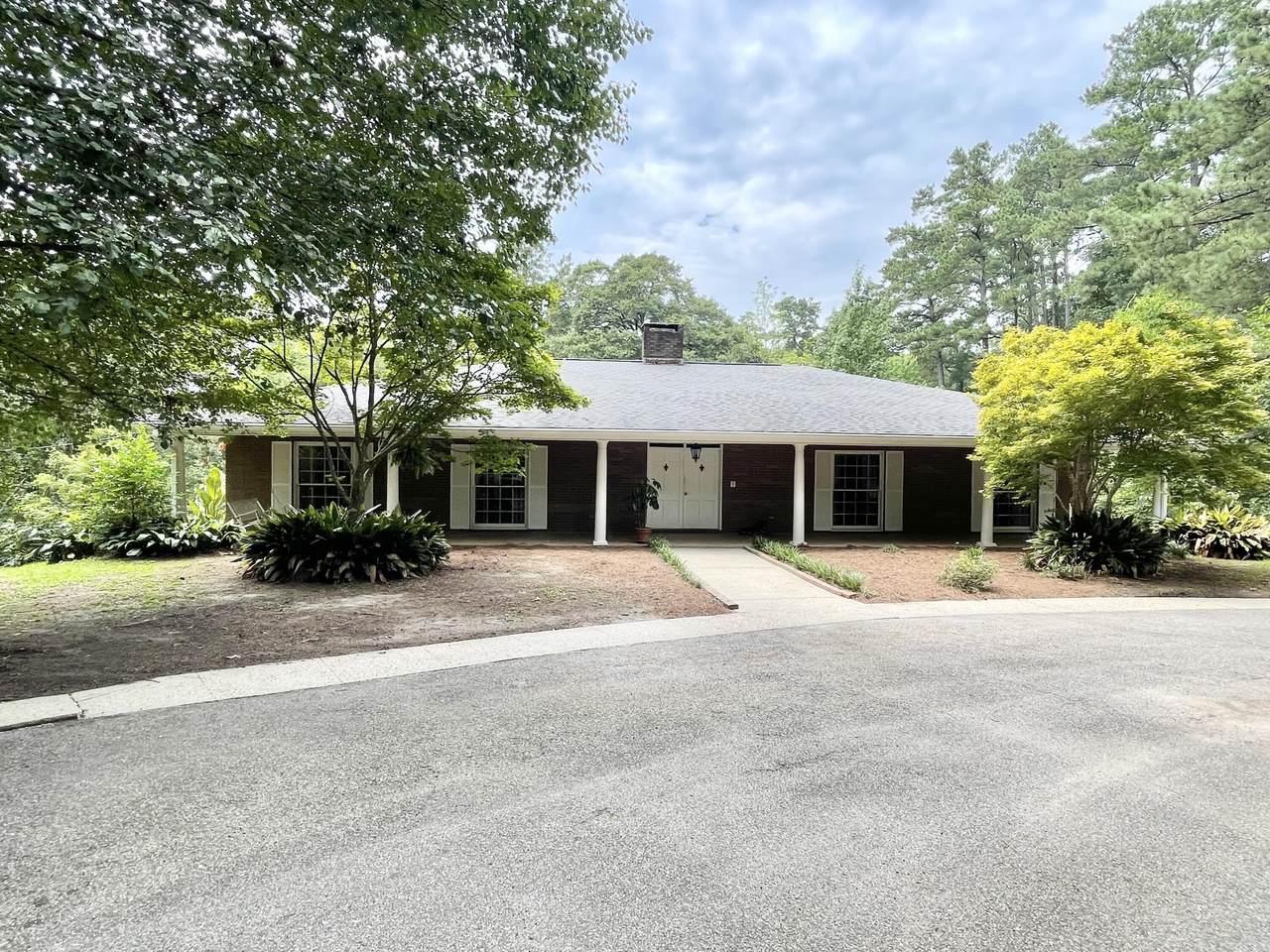 2086 Briarwood Dr. - Photo 1
