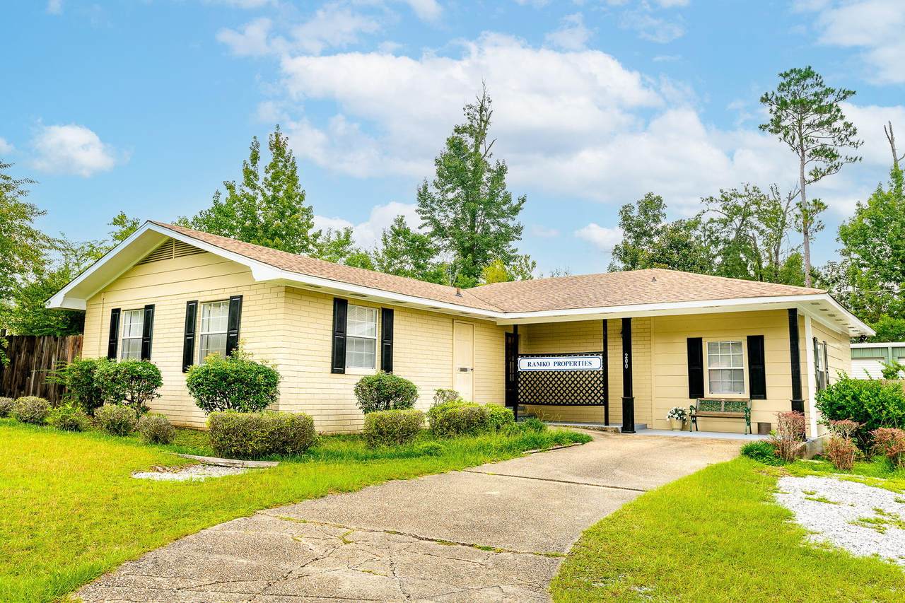 200 Cox Ave. - Photo 1