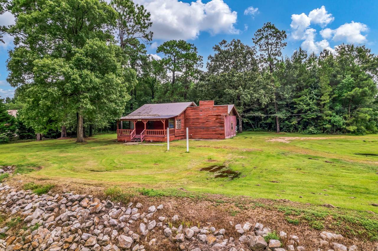 2115 Oak Grove Rd. - Photo 1