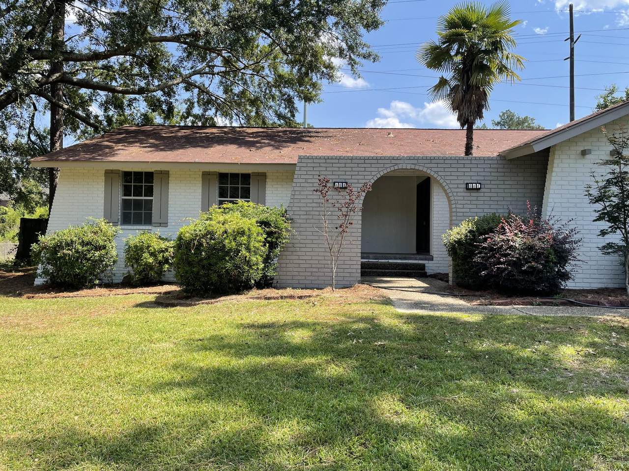 408 Lamar Ave. - Photo 1