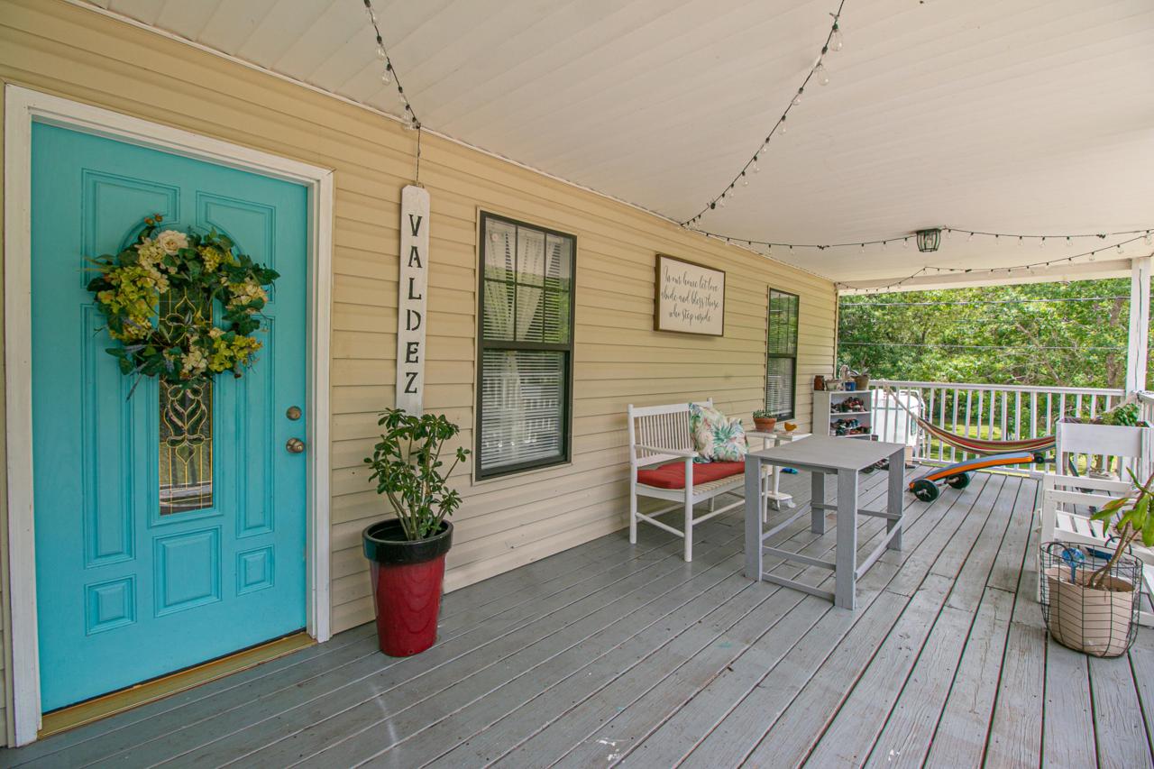 7214 Leggett - Photo 1