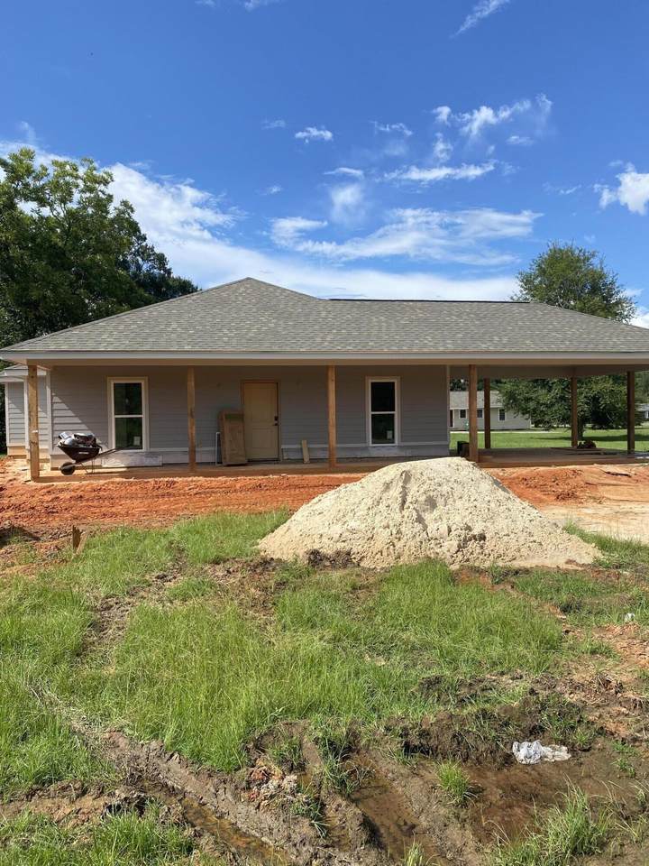 217 Boxtel St. - Photo 1