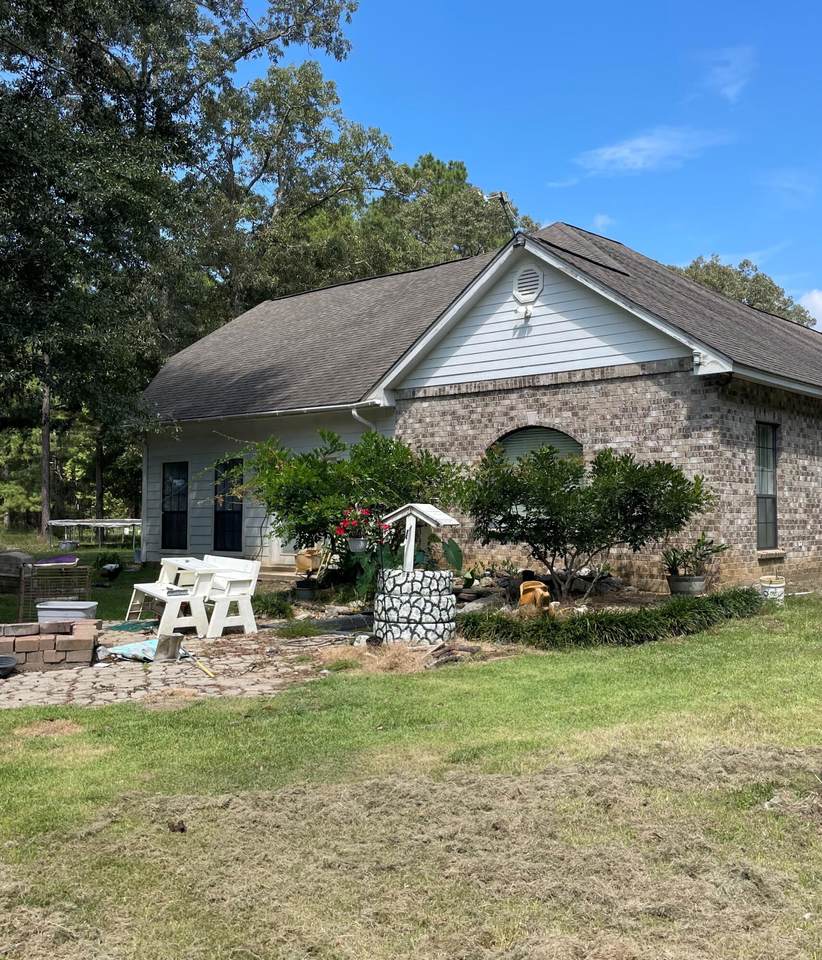 2552 Mcclendon Rd. - Photo 1