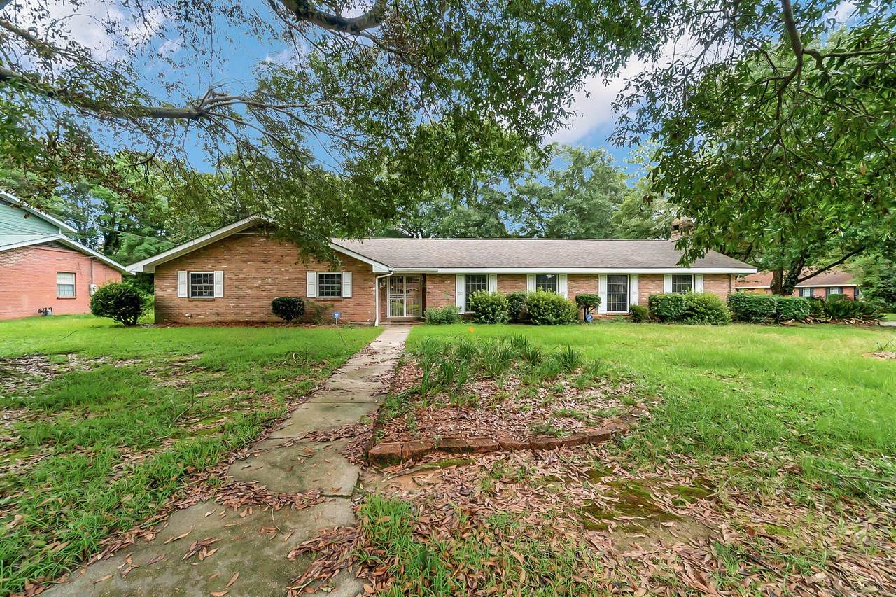 1304 Windsor Dr. - Photo 1