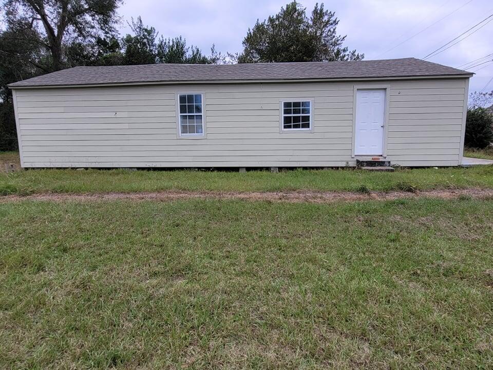 403 Klondyke St. - Photo 1