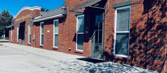 118 Lamar Blvd Suite 20 - Photo 1