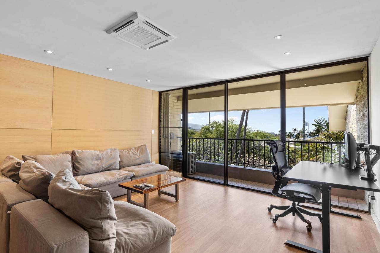 75-5681 Kuakini Hwy - Photo 1