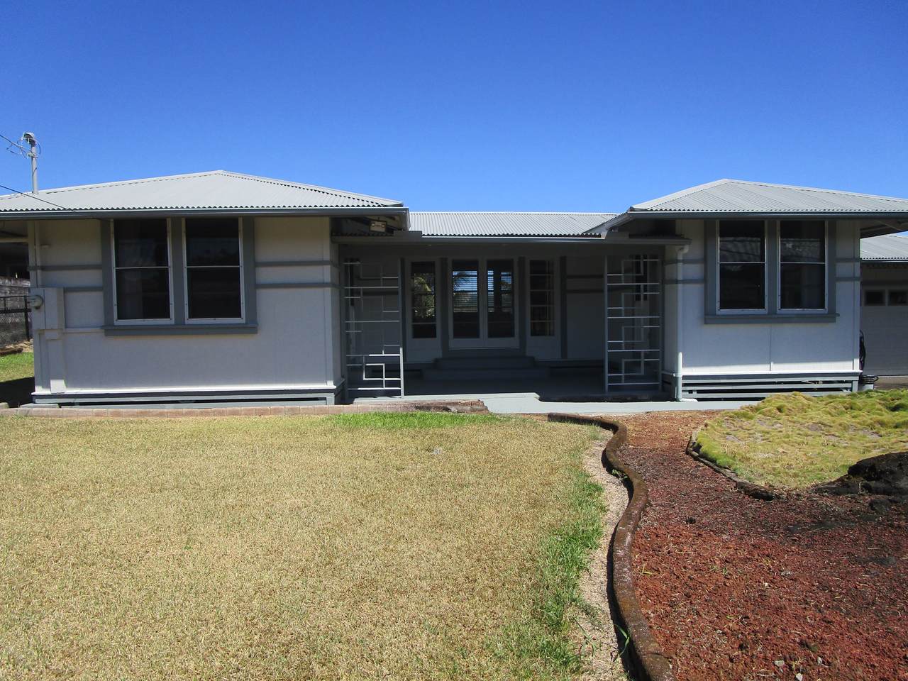 390 Mohouli St - Photo 1
