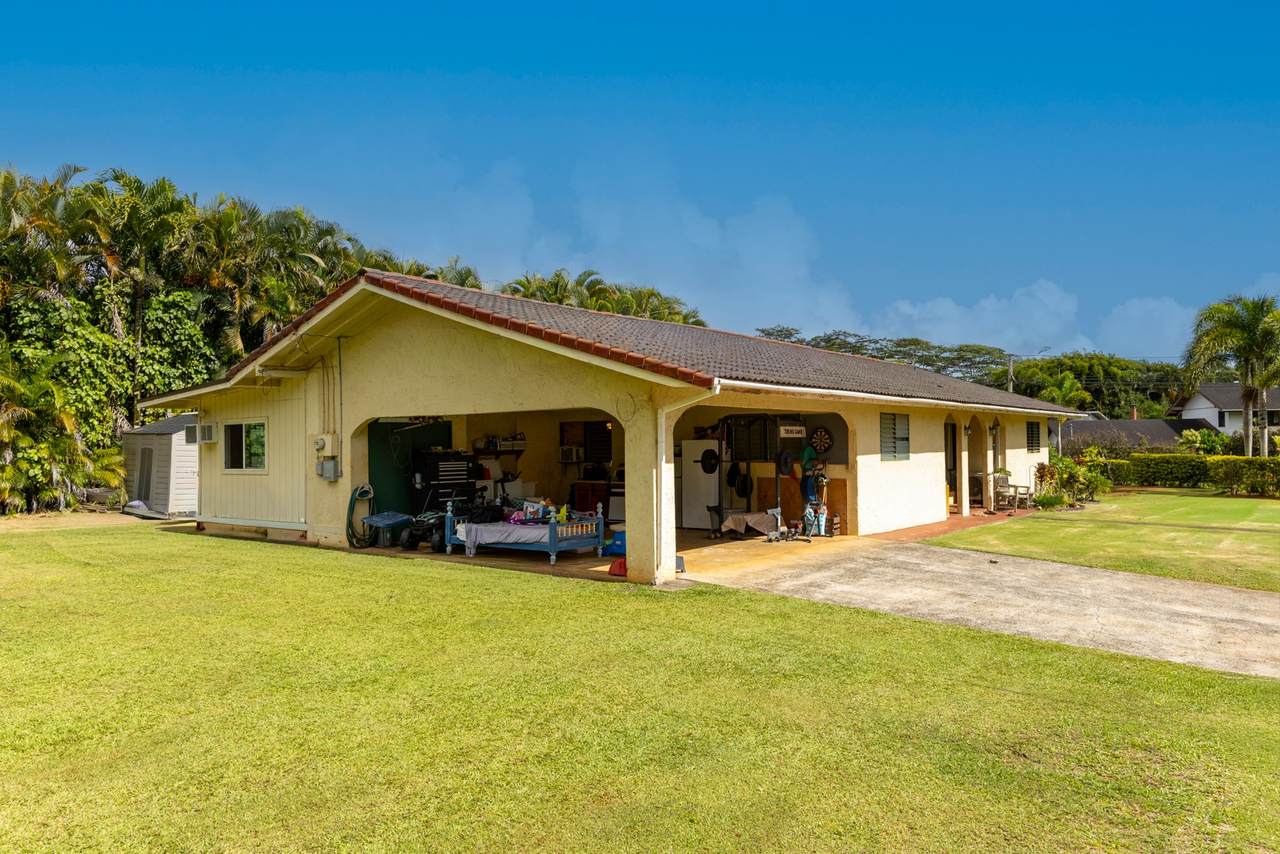 1689 Hoomaha Pl - Photo 1