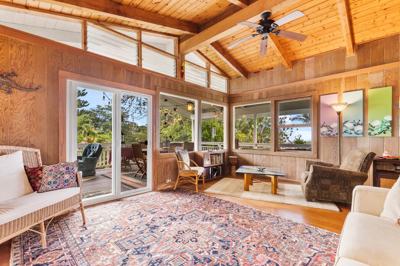 595 Kawailani St - Photo 1