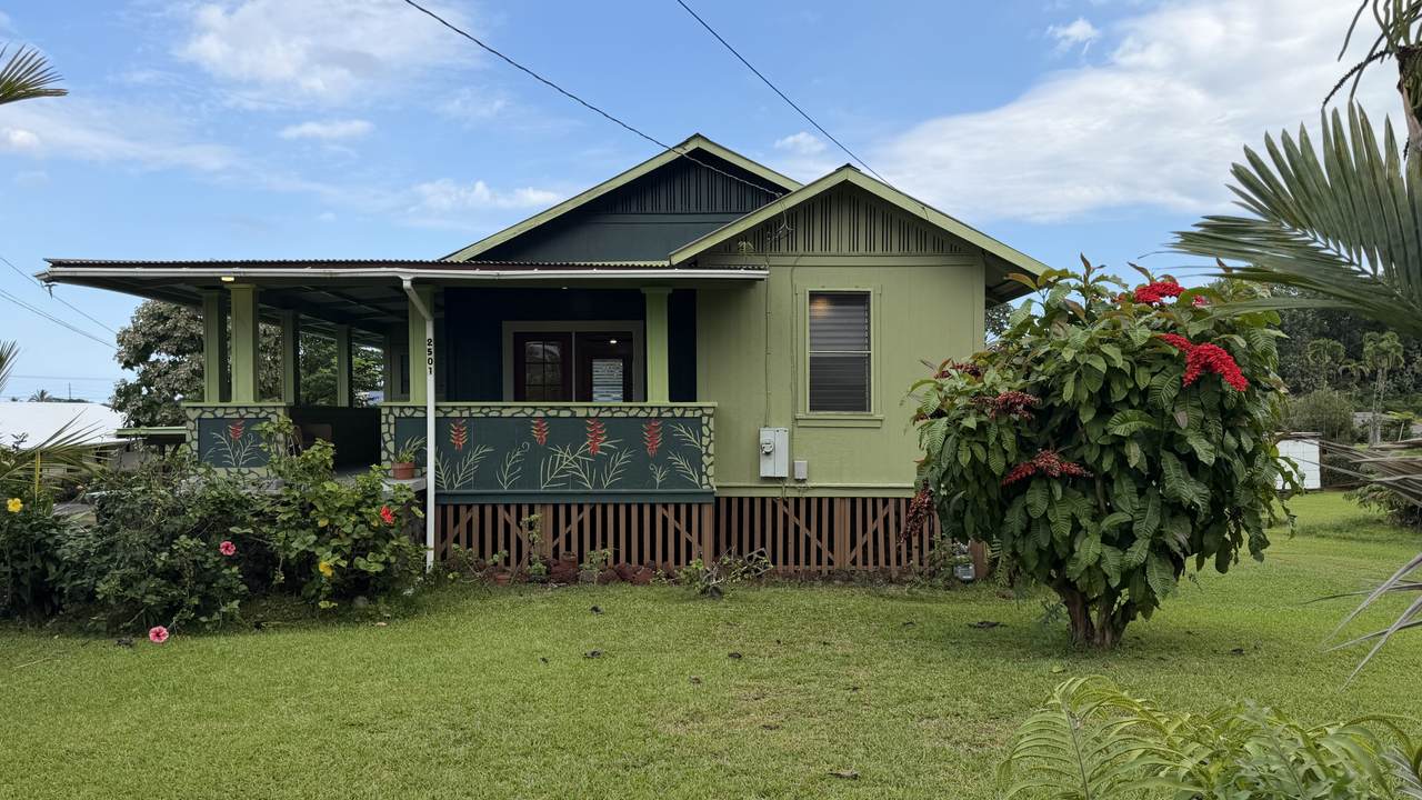 2501 Kinoole St - Photo 1