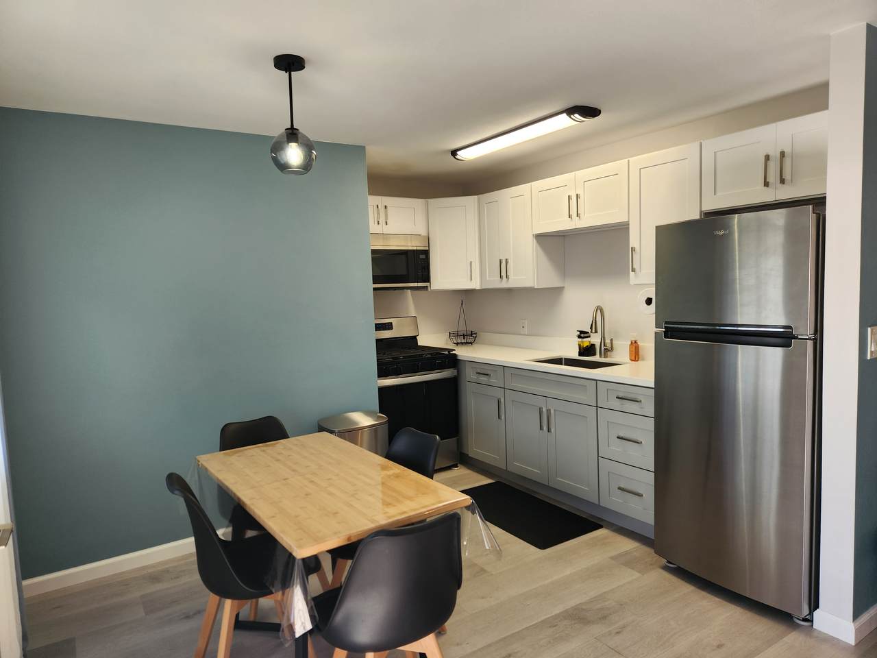 485 Waianuenue Ave - Photo 1