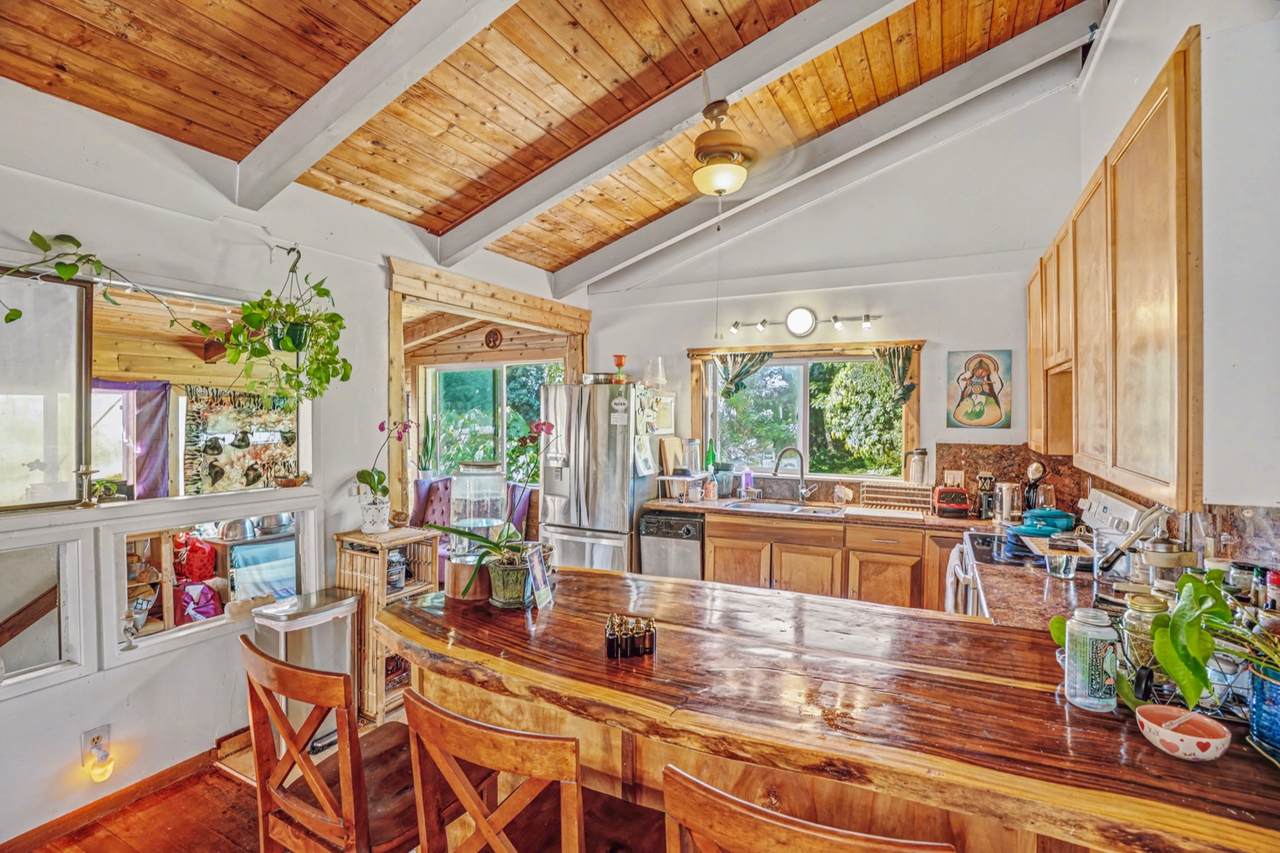 1370 Honoohala Pl - Photo 1