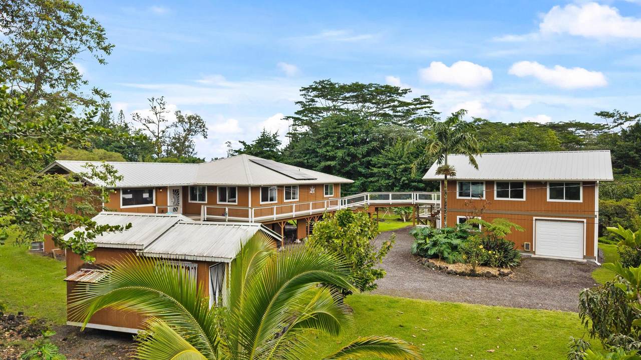 15-1327 20TH AVE - Photo 1