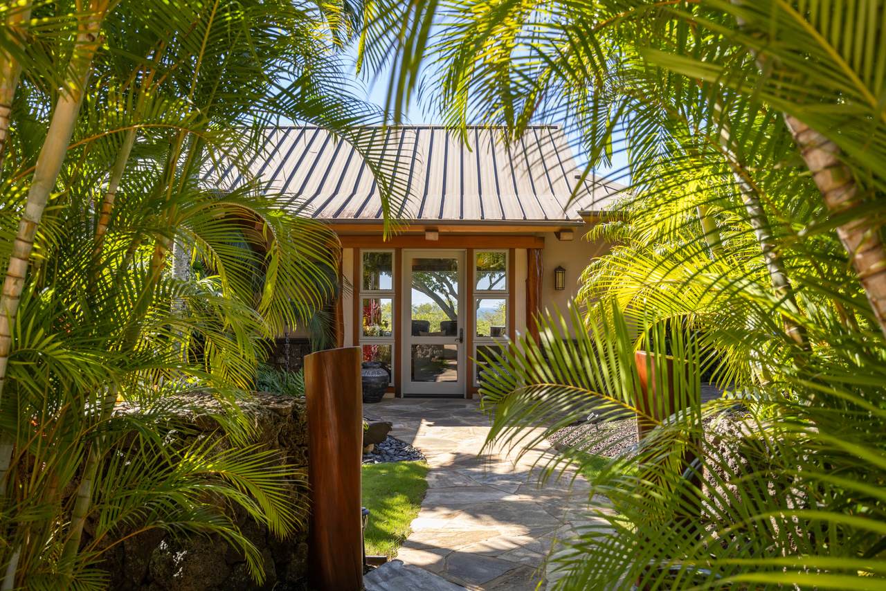https://bt-photos.global.ssl.fastly.net/hawaii/1280_boomver_1_729299-1.jpg