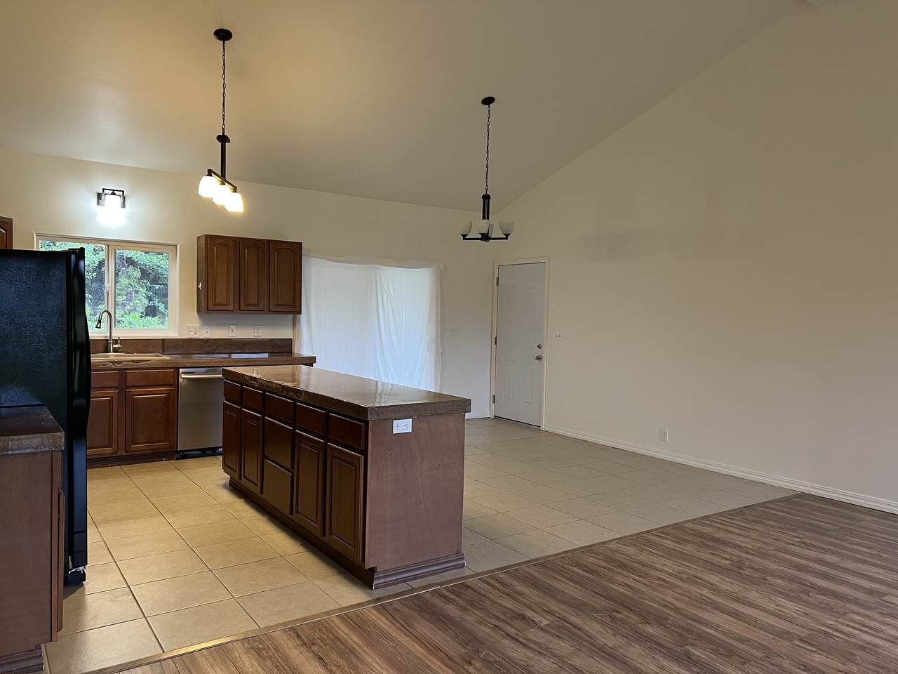 15-1551 3RD AVE - Photo 1