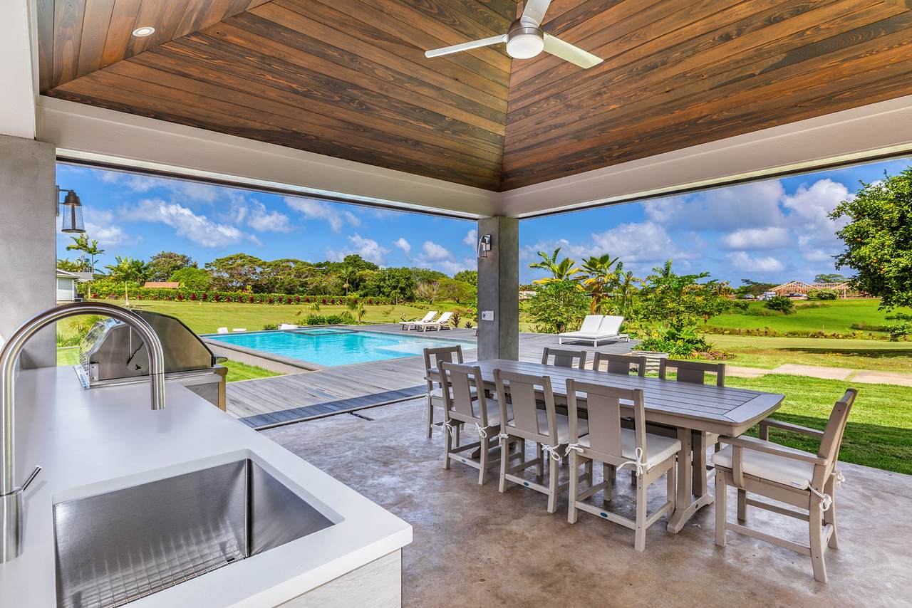 https://bt-photos.global.ssl.fastly.net/hawaii/1280_boomver_1_730763-1.jpg