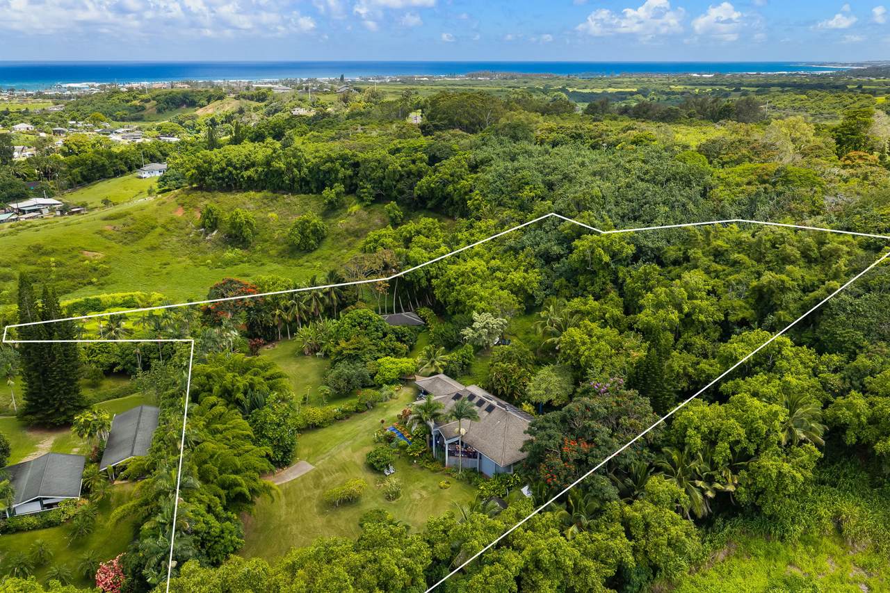 5245-A Kaehulua Rd - Photo 1